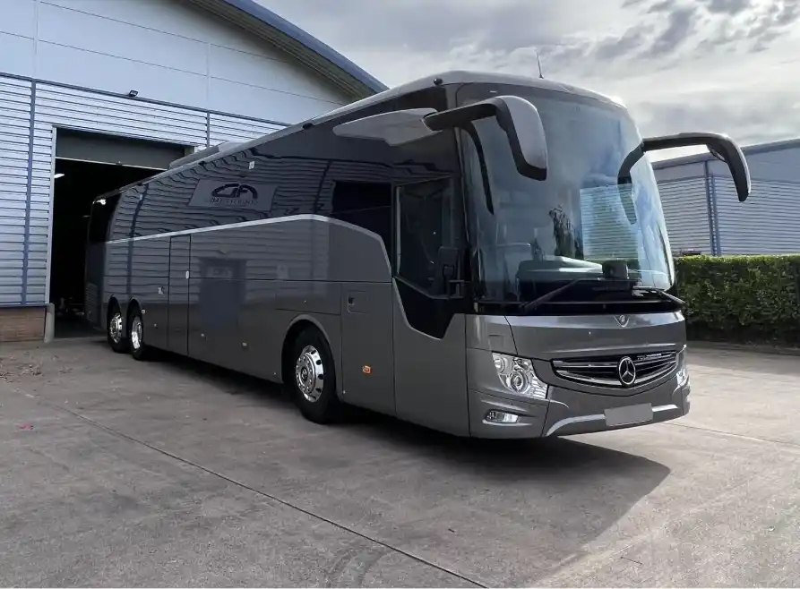 Mercedes Tourismo